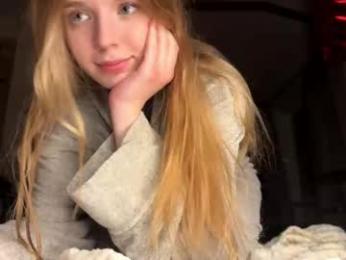 chloe_show webcam model stream image