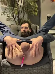 Michel_huge webcam model stream image