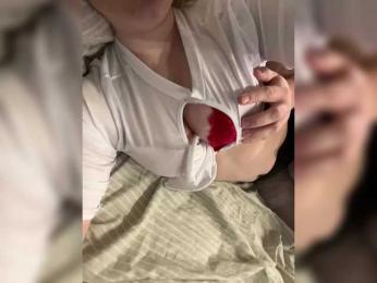 Essss33331 webcam bongacams model stream image