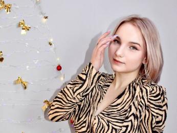 CrystalBacak webcam model stream image