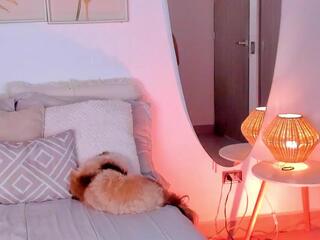 Evangelyne Excalibur webcam flirt4free model stream image