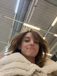 -AngelAri- webcam stripchat model stream image