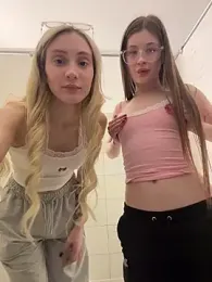 mmelicious webcam stripchat model stream image