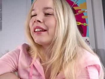 milly_shy webcam chaturbate model stream image