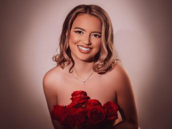 LaraGray webcam model stream image