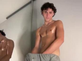 loves_leo webcam model stream image