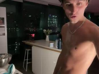loves_leo webcam chaturbate model stream image
