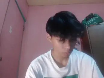 Kyoshi_19 webcam model stream image