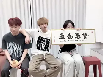 YQBY998 webcam model stream image