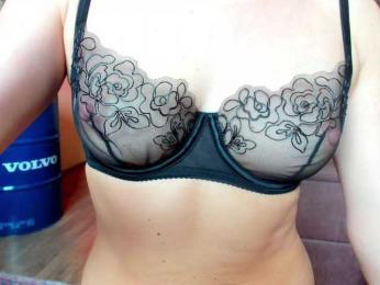 MissMotivated webcam bongacams model stream image