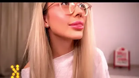 KylieJoyce webcam model stream image