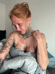 redNatified webcam model stream image