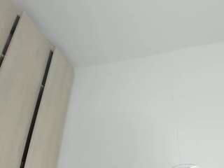 luuciana webcam model stream image