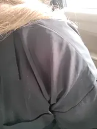 tata_sanz_ webcam model stream image