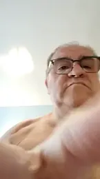 Microstringer64 webcam model stream image