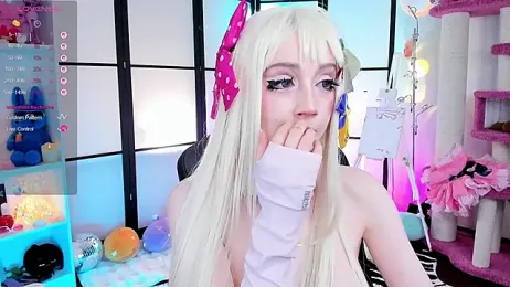 MilkyCute webcam model stream image