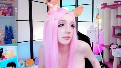 MilkyCute webcam model stream image