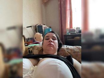 SaliiOnli webcam model stream image