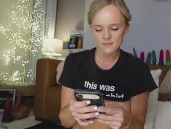 taylor_love_303 webcam chaturbate model stream image