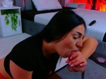 evanew_ webcam model stream image