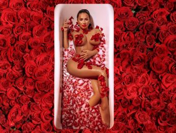 CassyeCross webcam model stream image