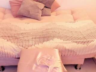 april-roses webcam model stream image