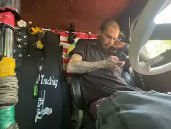 XMeF10 webcam stripchat model stream image