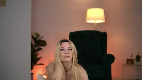 SvveetLuna webcam model stream image