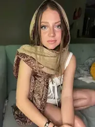 molly_witha_chance webcam stripchat model stream image