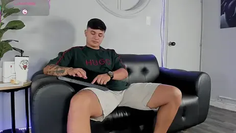 Cristopher_strong webcam model stream image