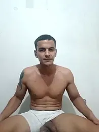 Heartsarm webcam stripchat model stream image