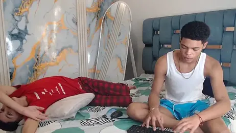 PRETTY_FEM webcam stripchat model stream image