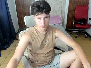 martin-lows webcam camsoda model stream image