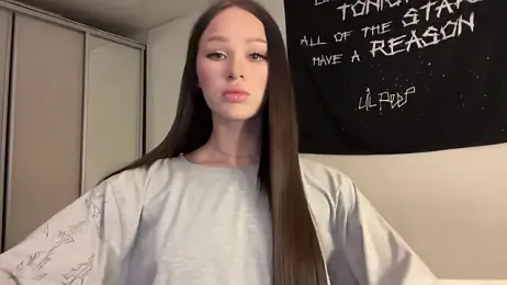 ur_molly webcam model stream image