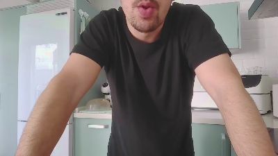 _play_ webcam model stream image