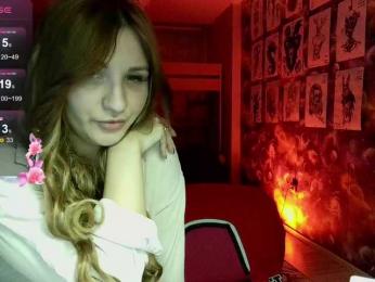 MagicalLouu webcam model stream image