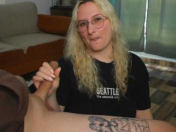 CherryAndAndy webcam model stream image