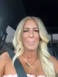 blondiluvsanal webcam model stream image