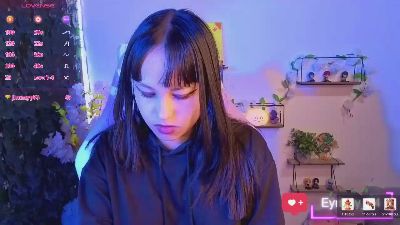 Eymmy_24 webcam cam4 model stream image