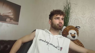 KyloEast webcam cam4 model stream image