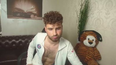 KyloEast webcam model stream image