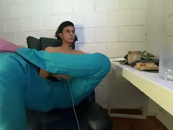 Max_TheHorseDick webcam model stream image