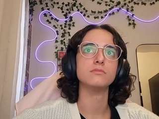 leorabreiland webcam camsoda model stream image