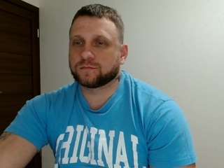 b-l-o-n-d webcam model stream image