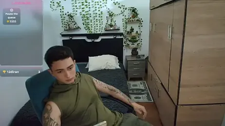 santii_ss webcam stripchat model stream image