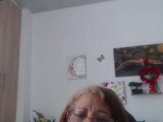 bustyxmilf webcam model stream image