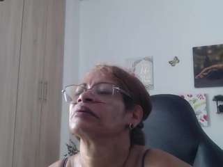 bustyxmilf webcam model stream image