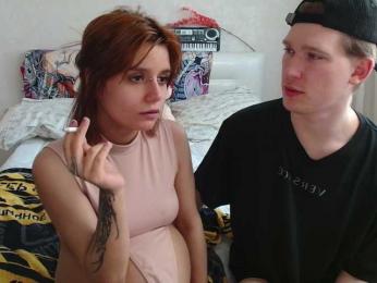 TheSluttyFox webcam model stream image