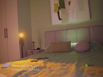 misssskiss webcam model stream image