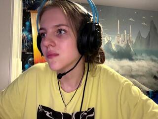 Twanda Lunstrum webcam model stream image